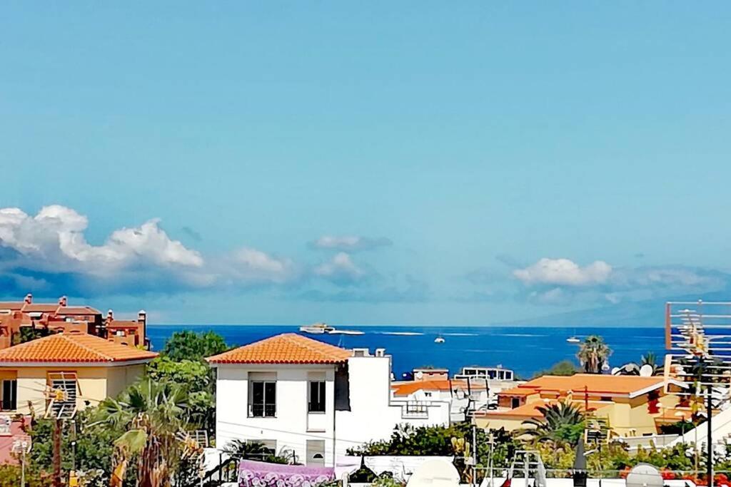 Semi-detached villa sea views, huge terrace, close beach