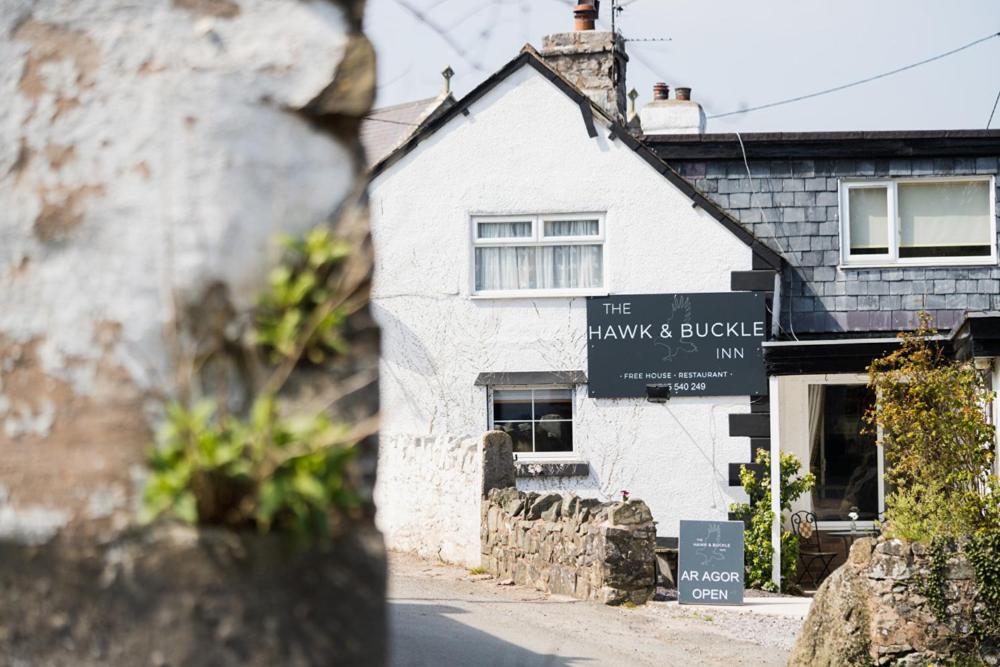 The Hawk & Buckle Inn