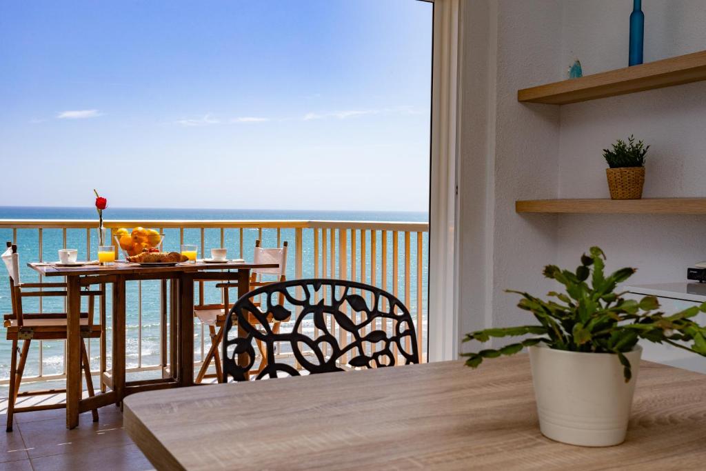 Cullera Stunning Sea View Apartment 12
