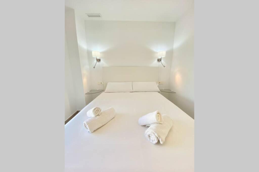 Luxury Apartment 3 bed 2 bath 17