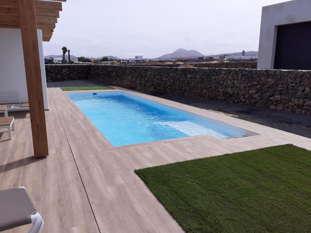 Villa Vista Volcan Lajares with heated pool 22