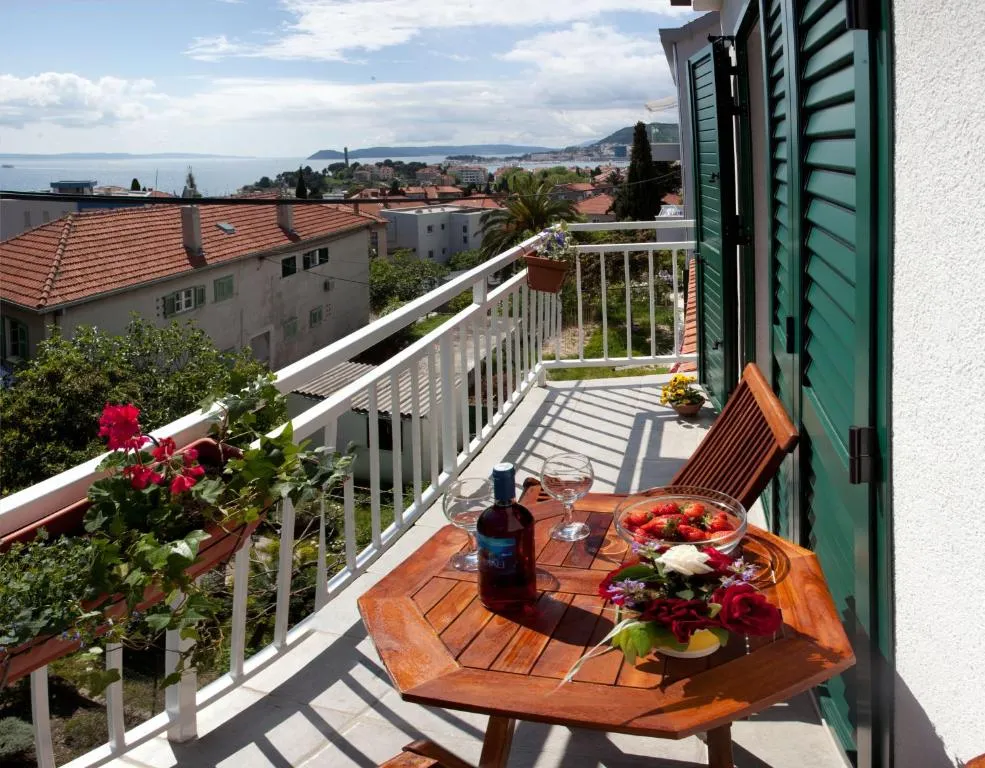 Apartment Firule Sandy Beach, Split, Croatia