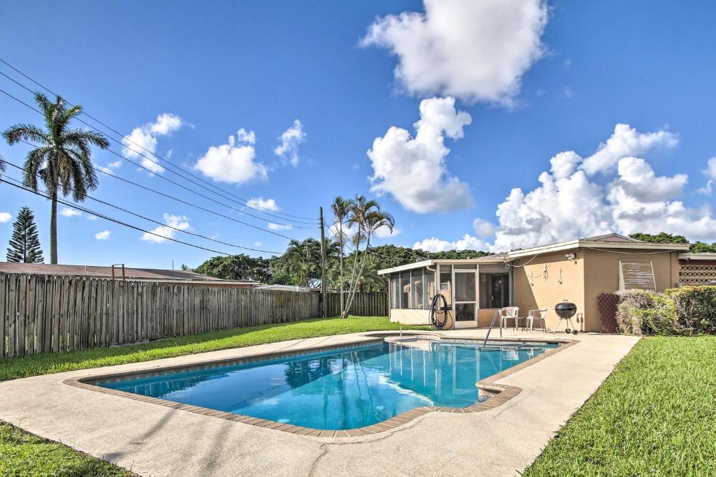 Pet-Friendly Margate House with Private Pool!