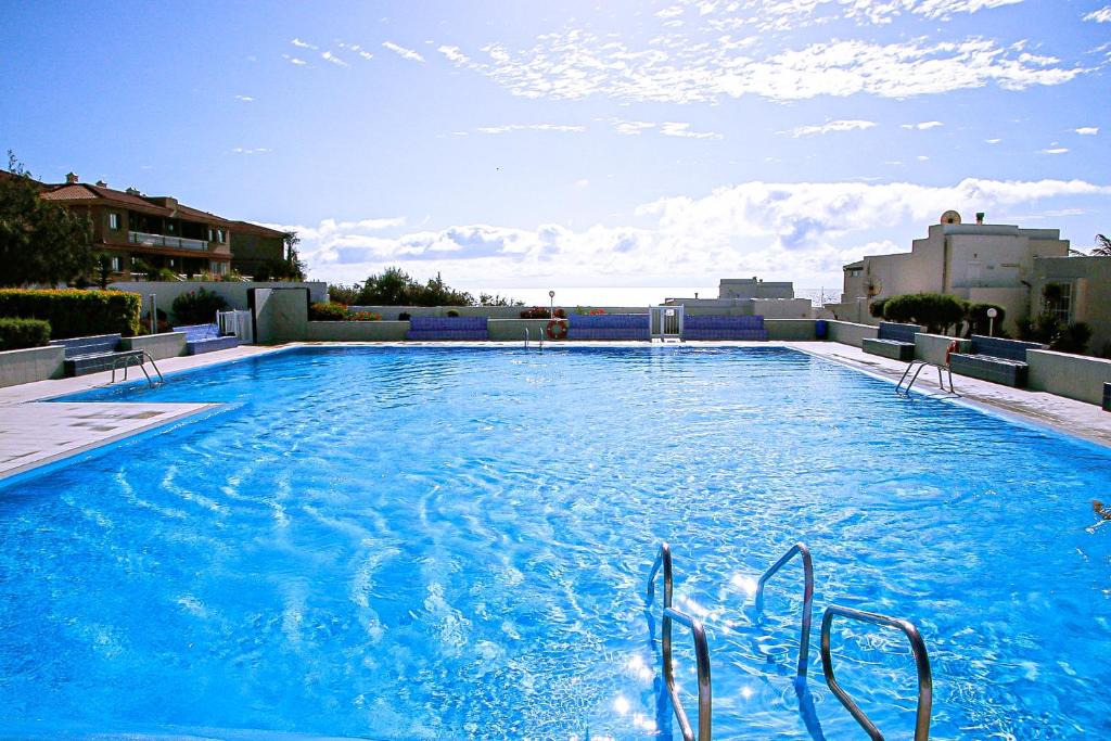 Inviting 1-Bed Apartment in Poris with 3 Pools 1