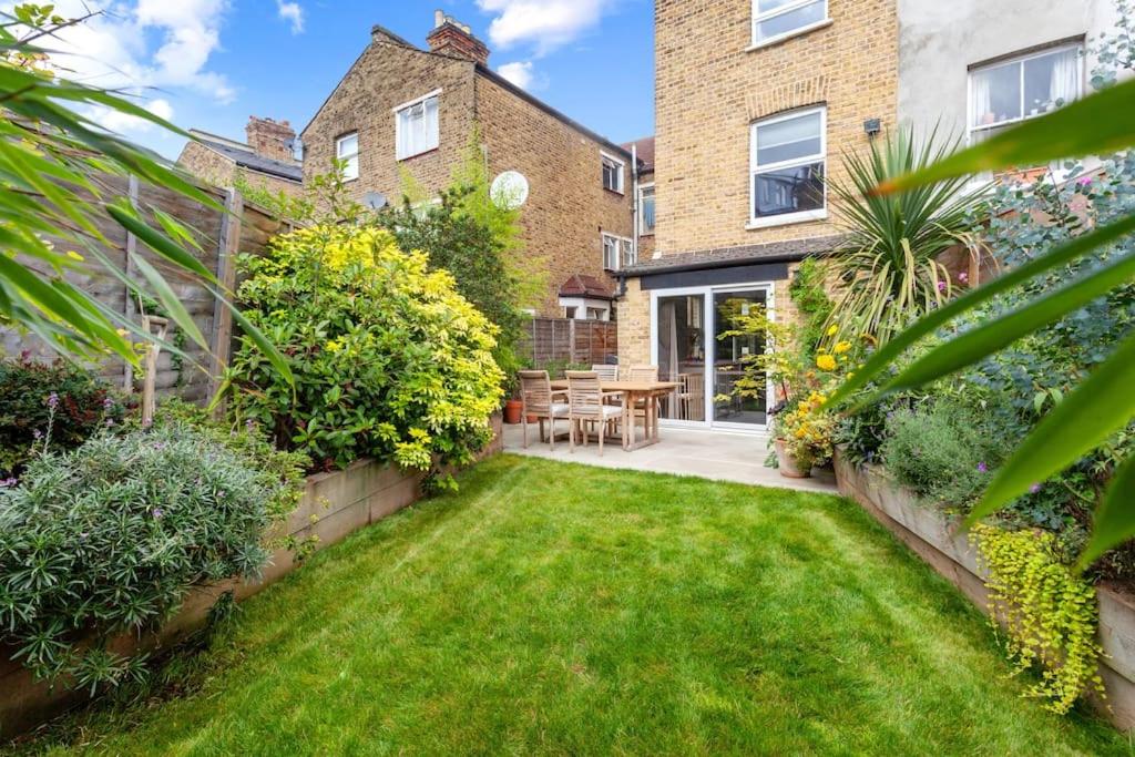 Beautiful 4 Bed House, Forest Hill - South London