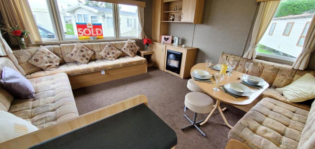 Cosy Caravan close to the beach in North Wales UK