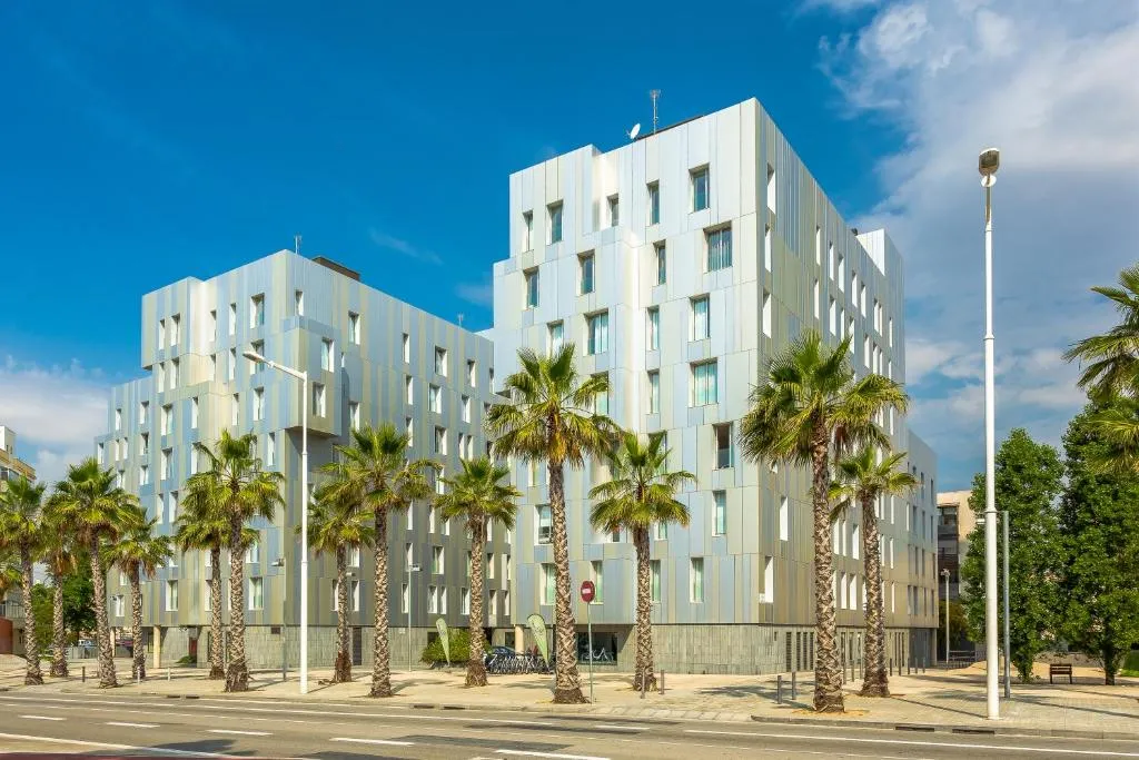 Urban District Apartments - Rambla Suites & Pool, Barcelona, Spania