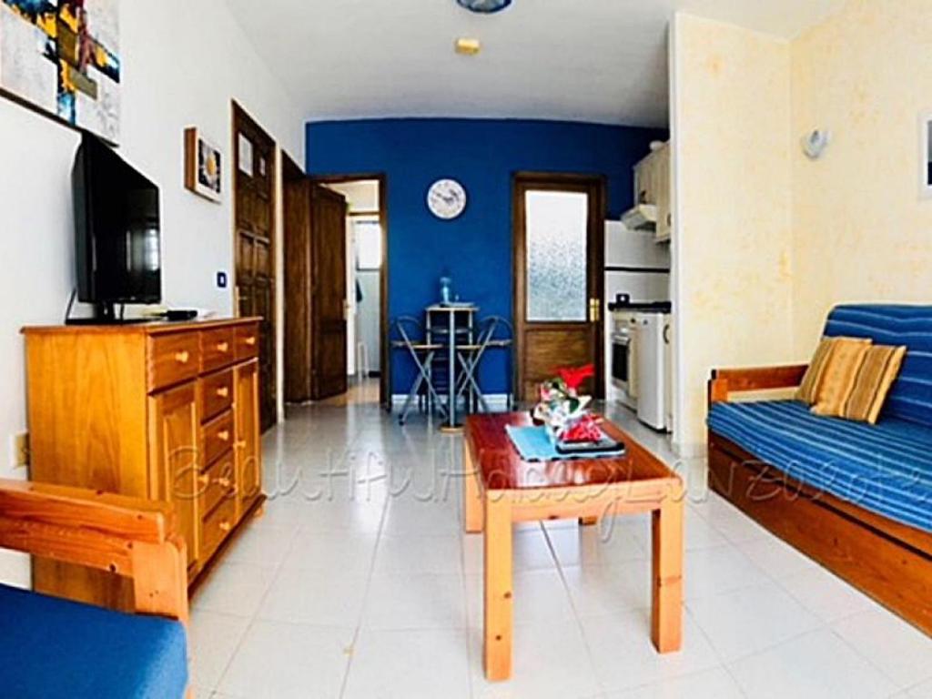 Apartment Bellissima 200m from the Ocean with pool, Wifi & Sat-tv 4