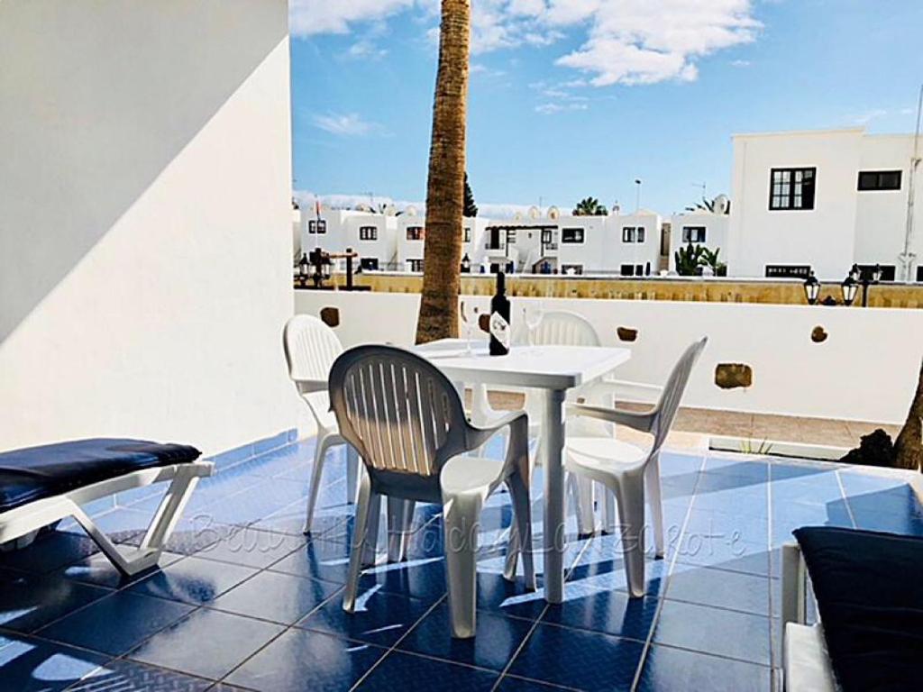 Apartment Bellissima 200m from the Ocean with pool, Wifi & Sat-tv 13
