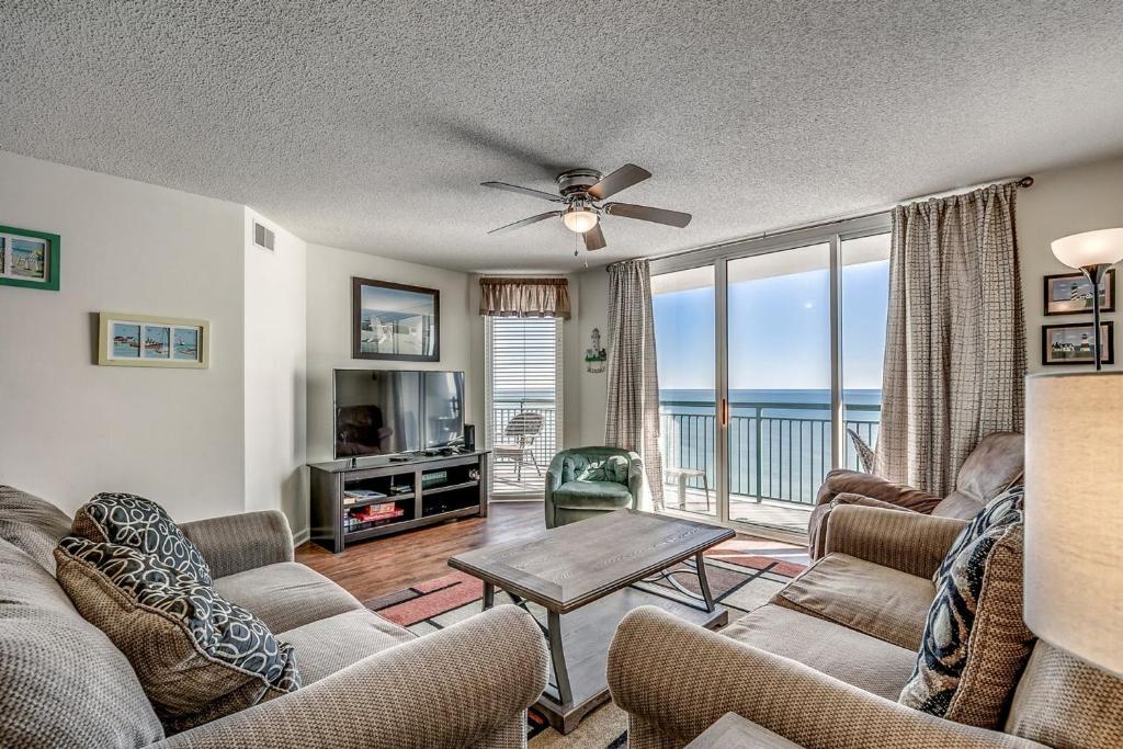 Windy Hill Dunes 1402 - Beautiful oceanfront condo with a recliner and a lazy river