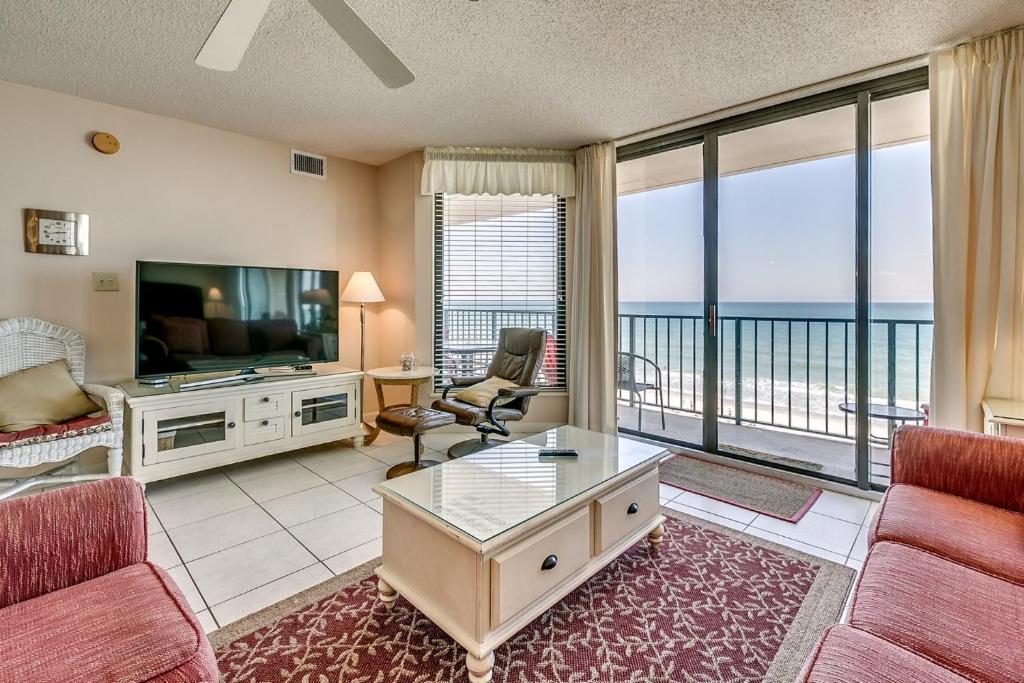 Beach Club II 6C - Beautiful oceanfront condo with a recliner and hot tub