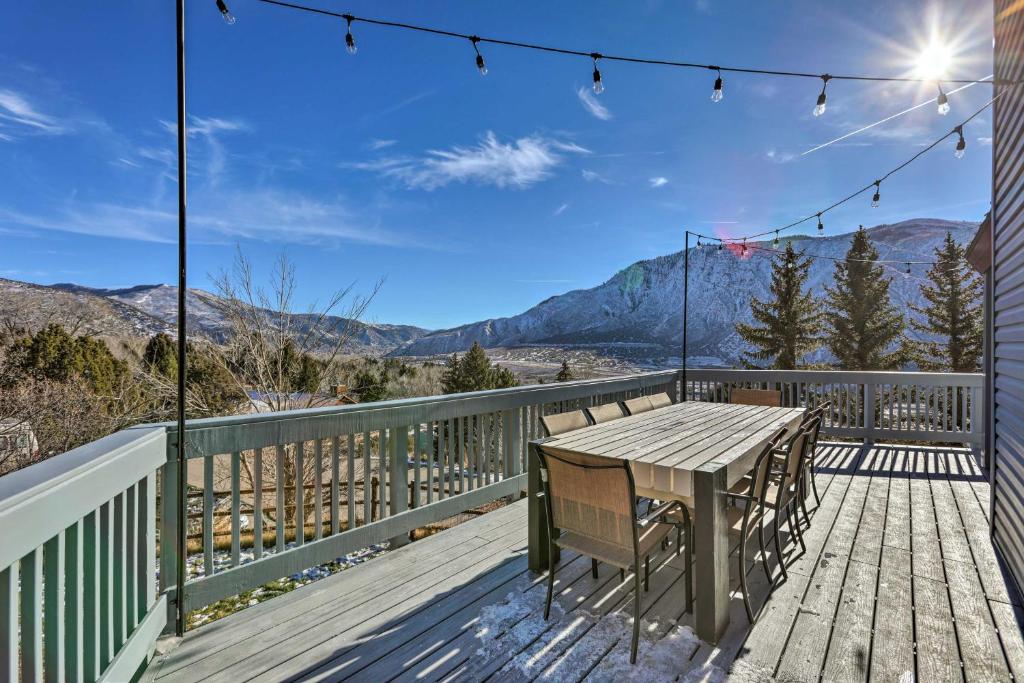 Serene Glenwood Springs Home with Viewing Deck!