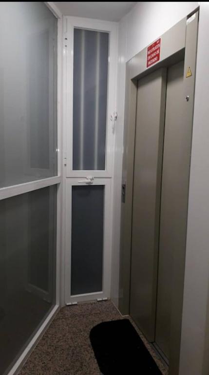 335075526