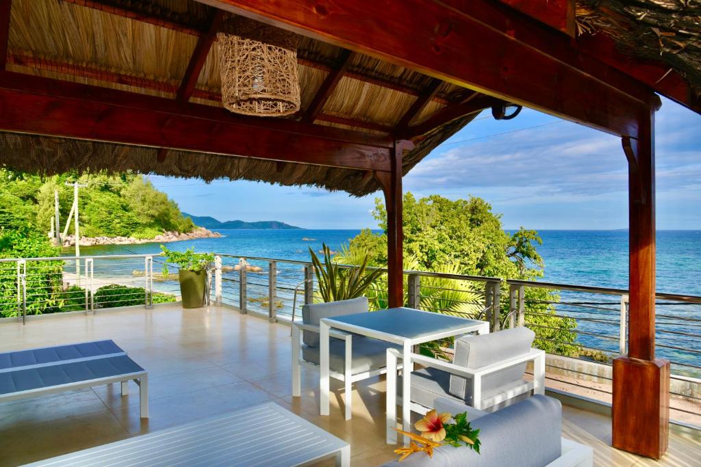 31 Dreamy Seychelles Hotels 39 SEA SPLASH SELF CATERING image