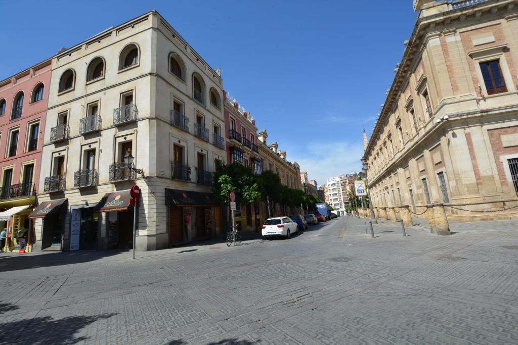 Luxury Apartment with views to Alcazar, Cathedral and Giralda. 15