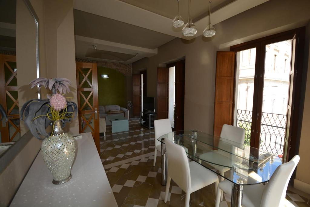 Luxury Apartment with views to Alcazar, Cathedral and Giralda. 9