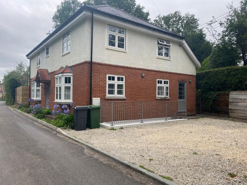 Three Bedroom House in Winchester