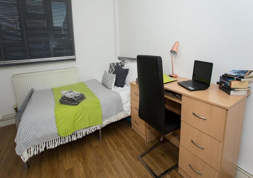 Trendy Rooms For STUDENTS Only, SOUTHWARK PARK - SK