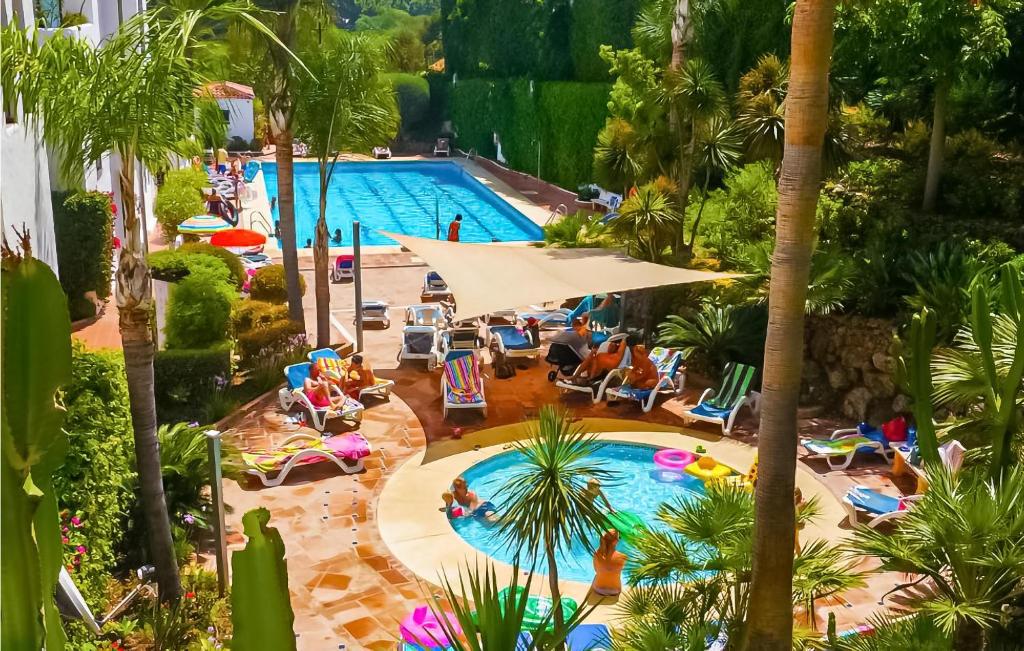 Nice apartment in Marbella with Outdoor swimming pool, Heated swimming pool and 2 Bedrooms 3