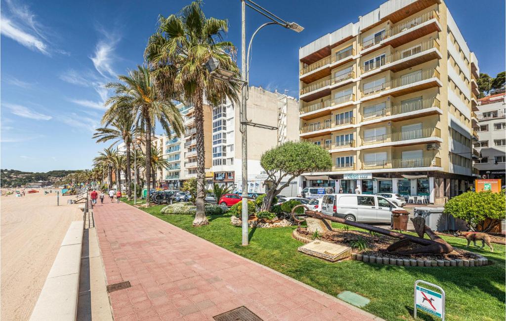 Stunning apartment in Lloret de Mar with WiFi and 2 Bedrooms 17