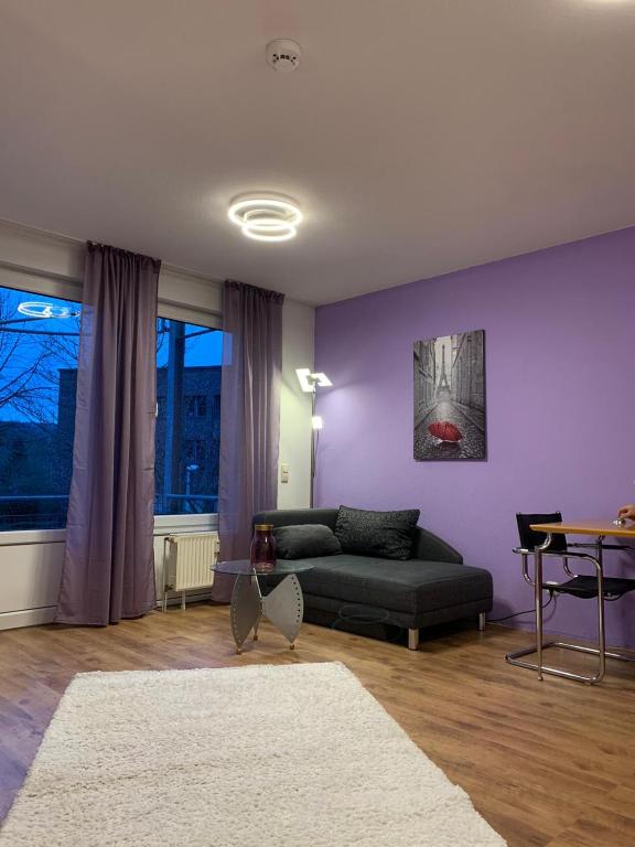 Modern 2 Rooms App with balcony, near to UN und Telekom