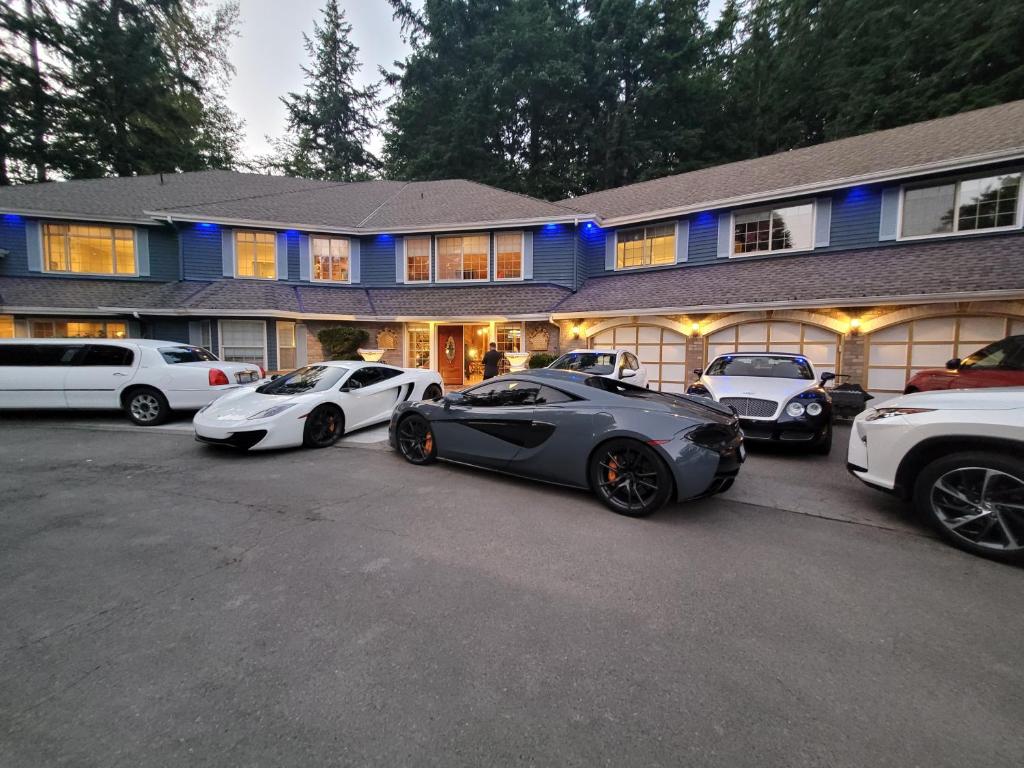 Seattle Golden Millionaire Mansion