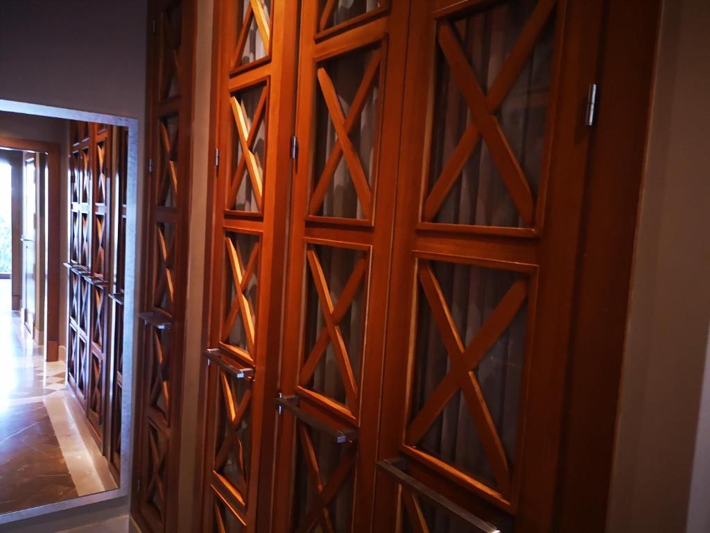 Luxury Apartment with views to Alcazar, Cathedral and Giralda. 39