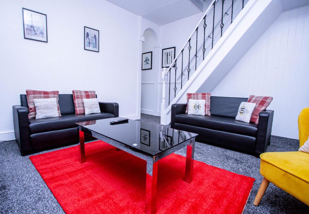 The Sapphire, Cosy & Comfy 3 bed House-City Centre