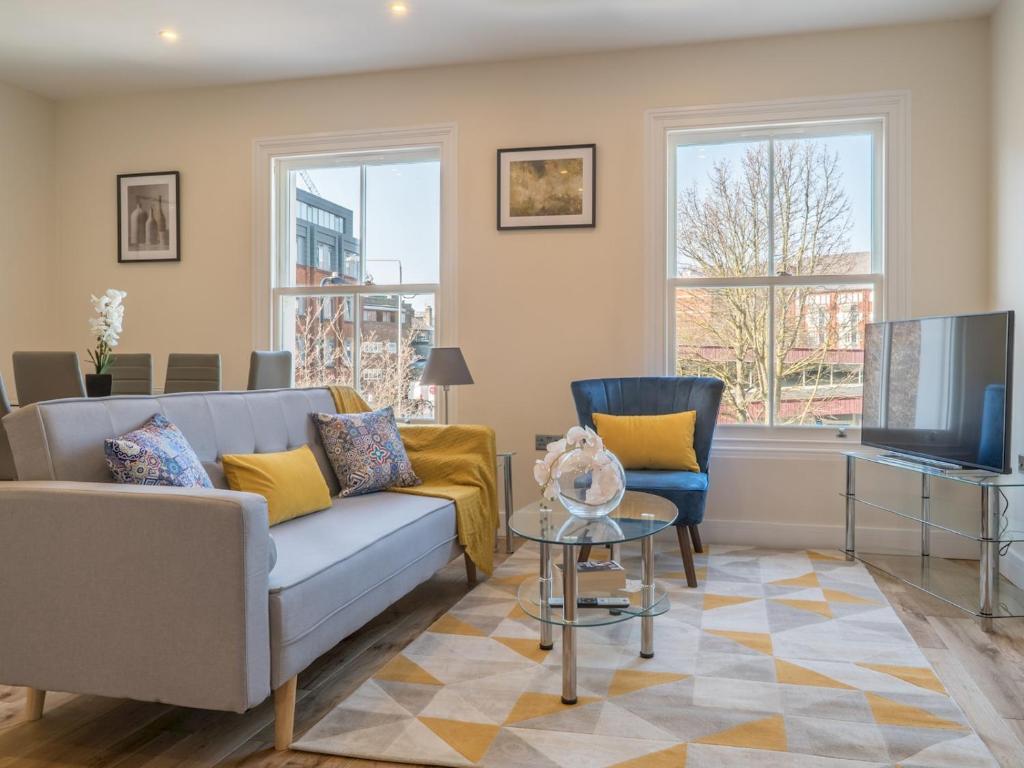 STUNNING Renovated Victorian Property In Ealing