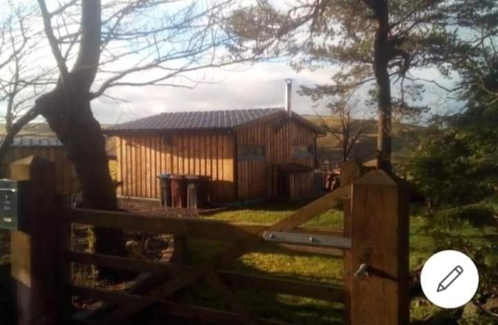 The hut hollinsclough buxton derbyshire