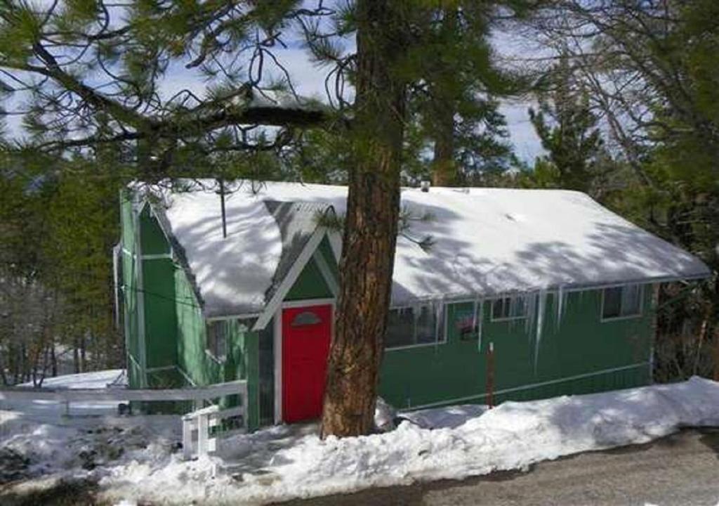 Moonridge Bear Mountain Cabin