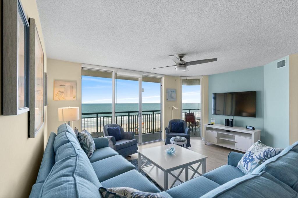 Windy Hill Dunes 405 - 4th floor unit with walk-in shower and an outdoor hot tub