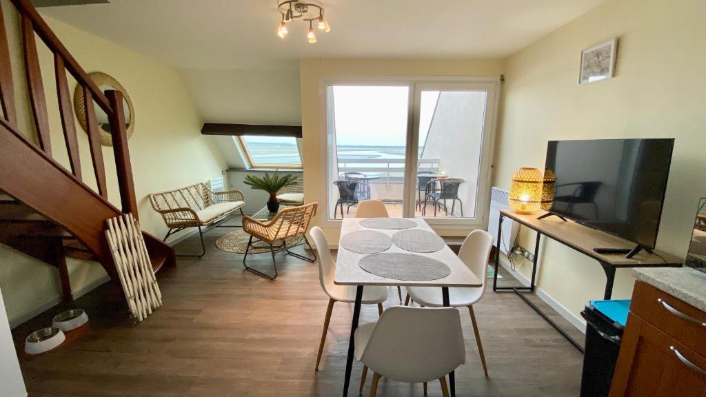 Plein Sud, appartement vue baie, accès direct plage