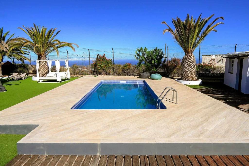 Luxury Villa Casa Blanca by Tenerife Rental and Sales 1