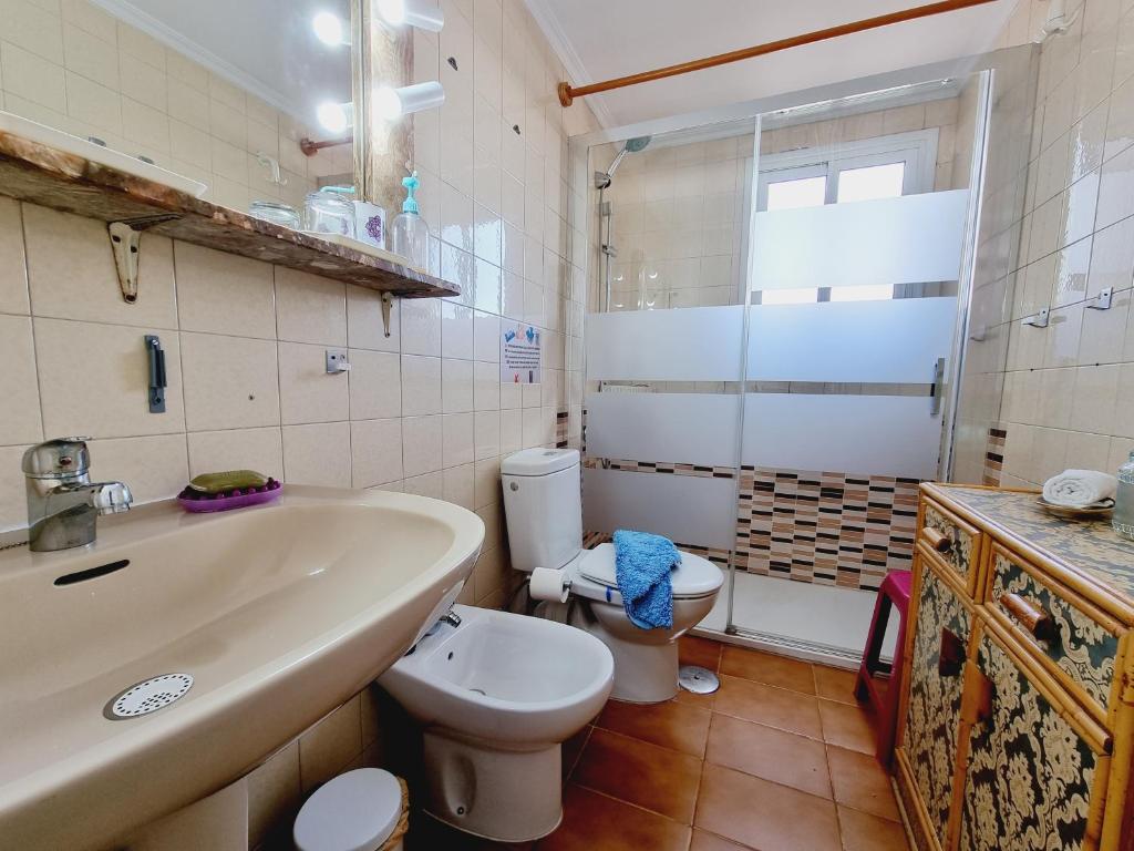 Centrally located family flat with acces to swimming pool 31