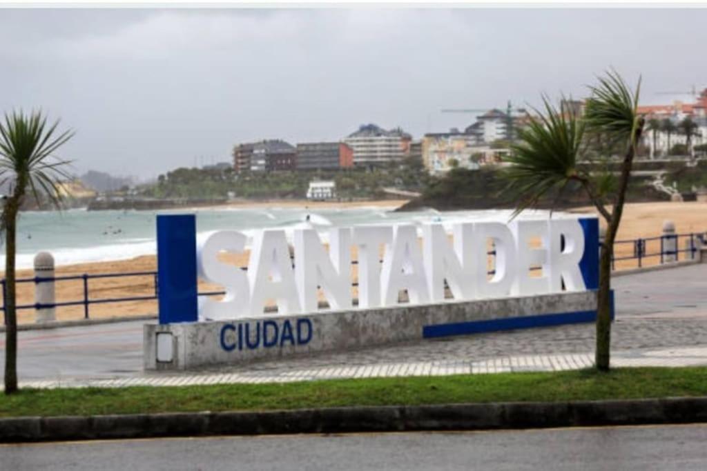 Pleno centro de Santander a escasos metros de la bahia,6personas! 17