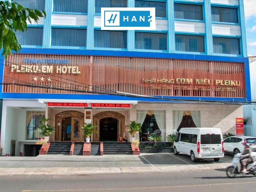 HANZ Pleiku & EM Hotel