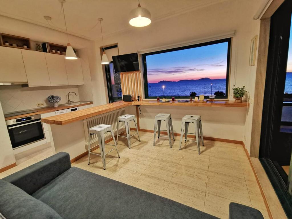 Espectacular apartamento, a pie de playa en Samil.