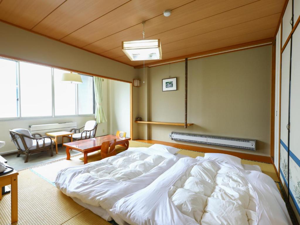 Hotel Yudanaka thumbnail 2