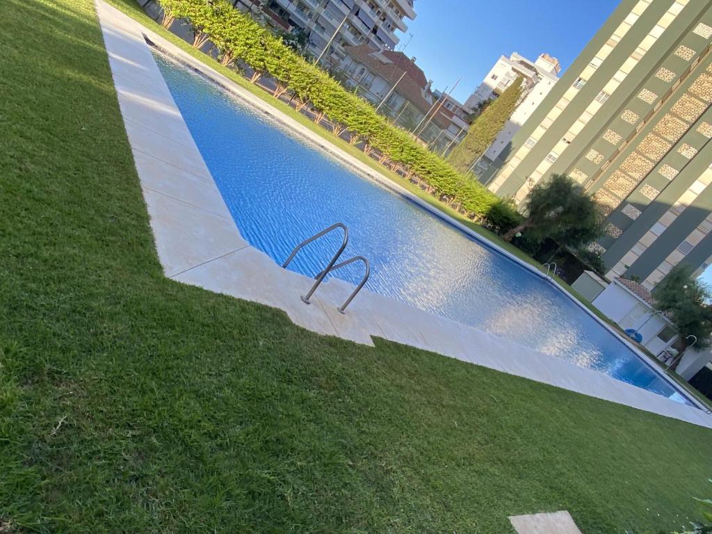 Piscina cerca de Apartamento en Fuengirola con piscina