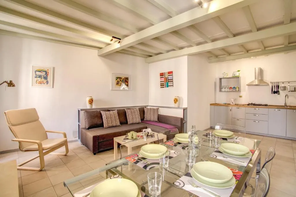 Three Bedroom Apartment Campo dei Fiori, Roma, Italia