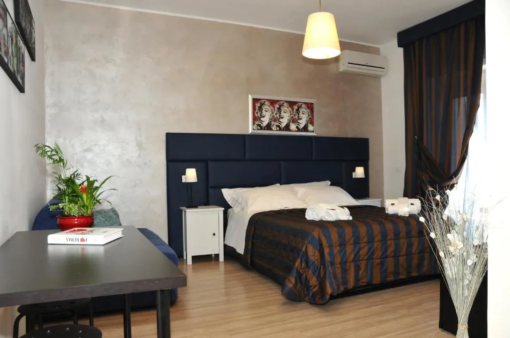 Check-Inn Rooms, Roma, Italia