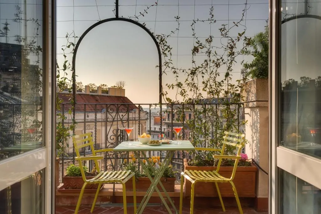 Tritone Top House, Roma, Italia