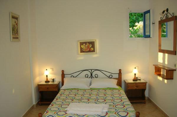 Studio with Sea View (3 Adults)