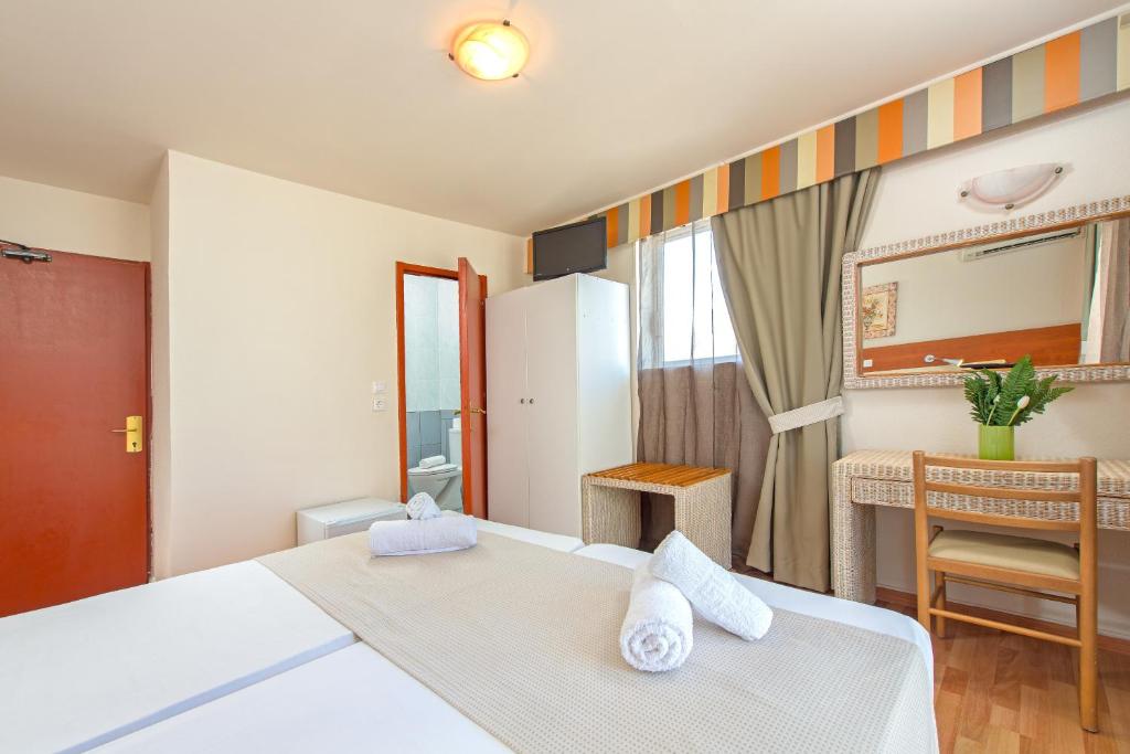 Economy Twin Room