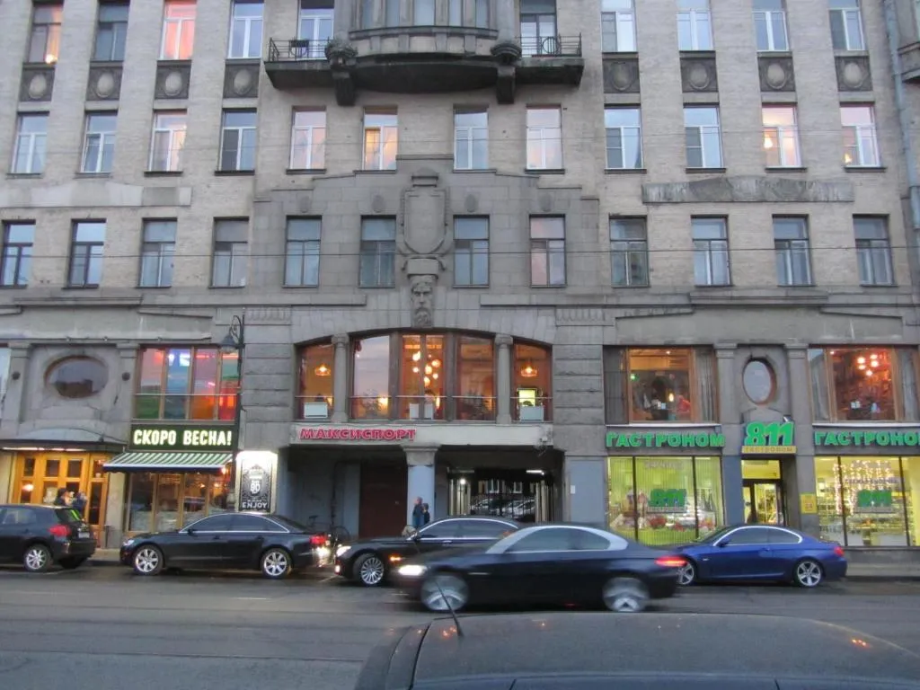 Old Flat Apartments on Belinskogo, Sankt Petersburg, Rusia