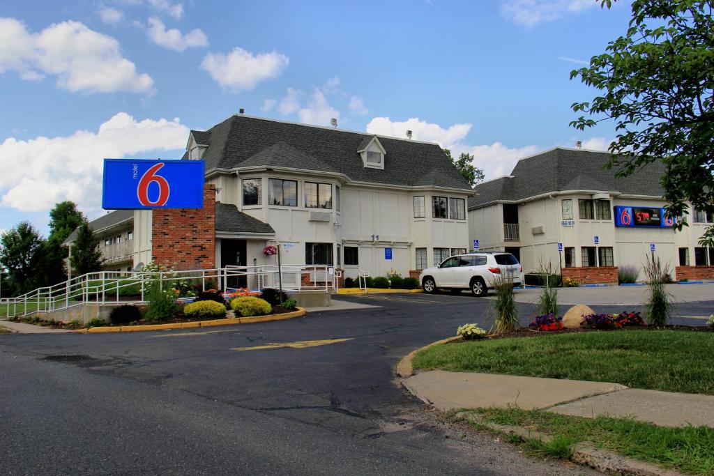 Motel 6-Enfield, CT - Hartford