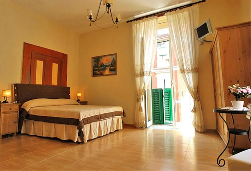 B&B Domus Gemi, Napoli, Italia