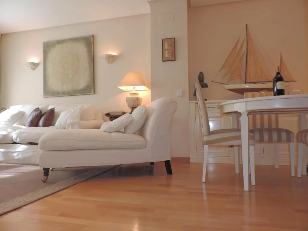 Retiro Apartment, Madrid, Spania