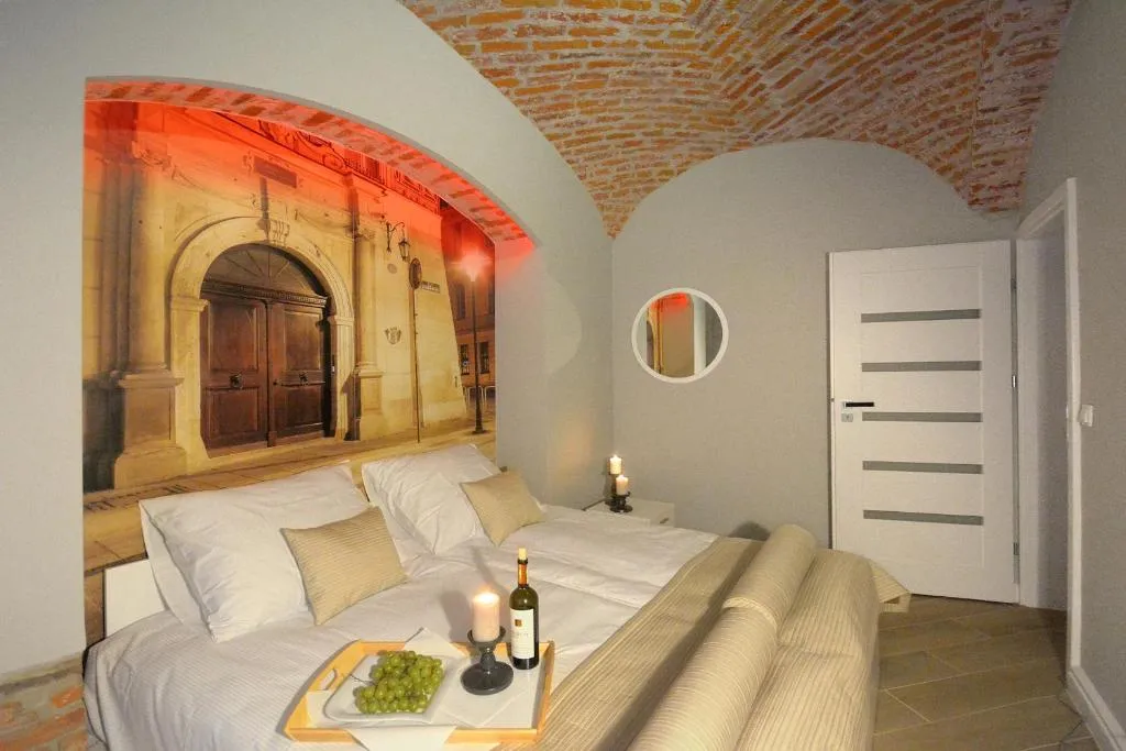 Toop Apartments - Near Market Square, Krakow, Poland